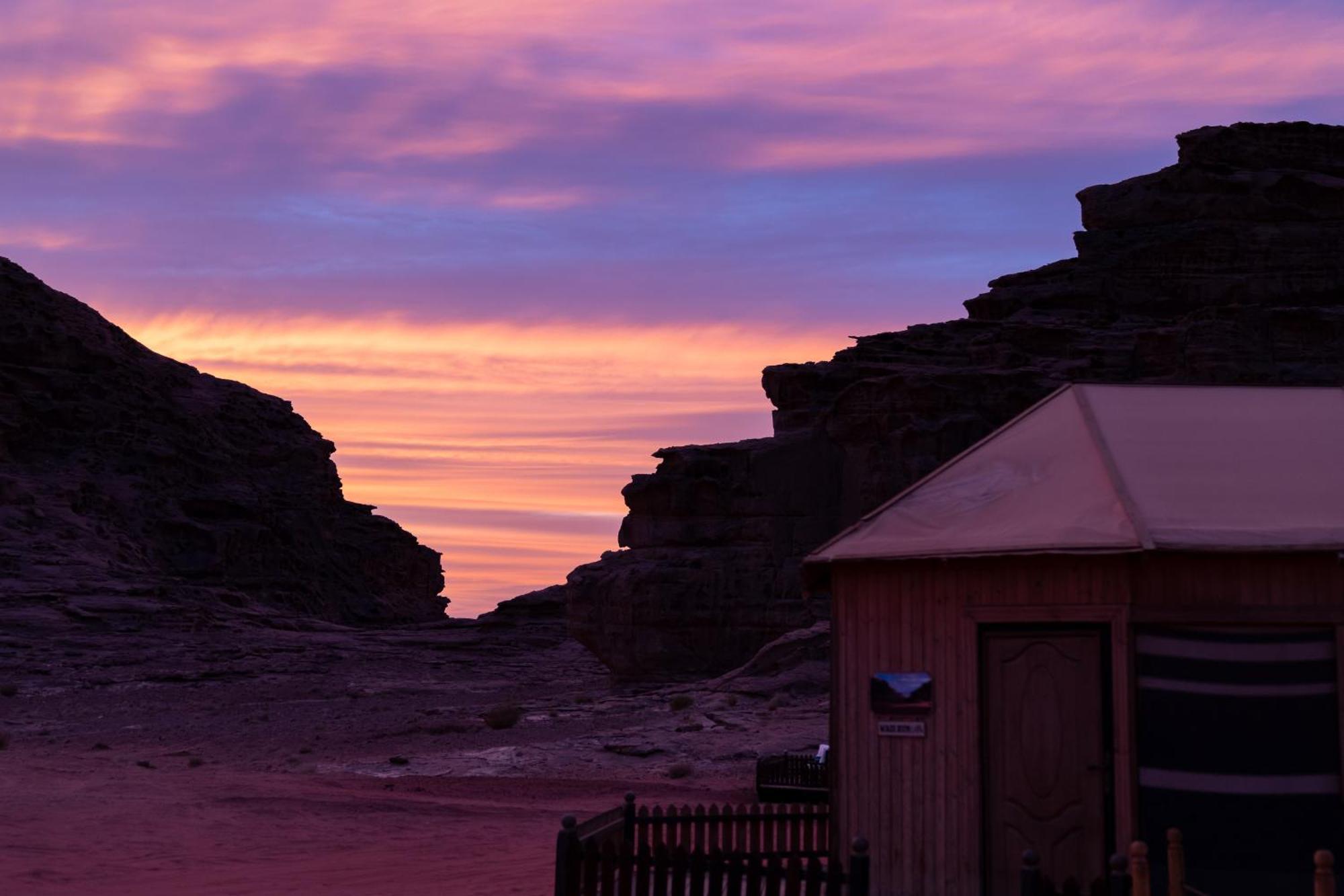 The Villas - Bedouin Boutique Resort Wadi Rum Exterior photo